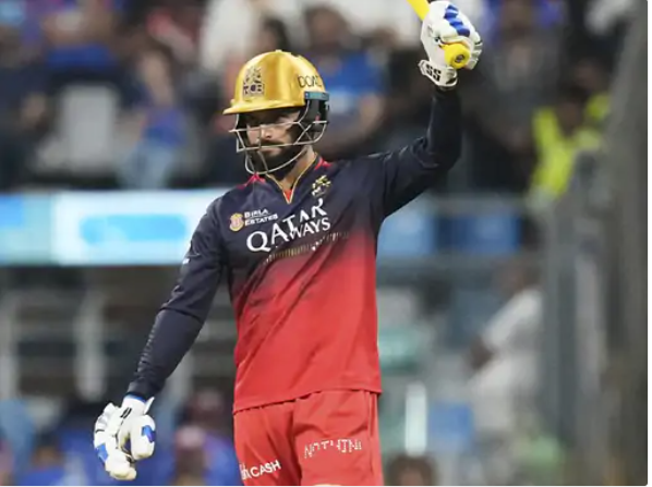 RCB कप्तान पर 12 लाख का जुर्माना