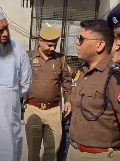 अमरोहा: जुमे की नमाज से पुलिस अलर्ट, एसपी ने आधिकारियों को दिए निर्देश