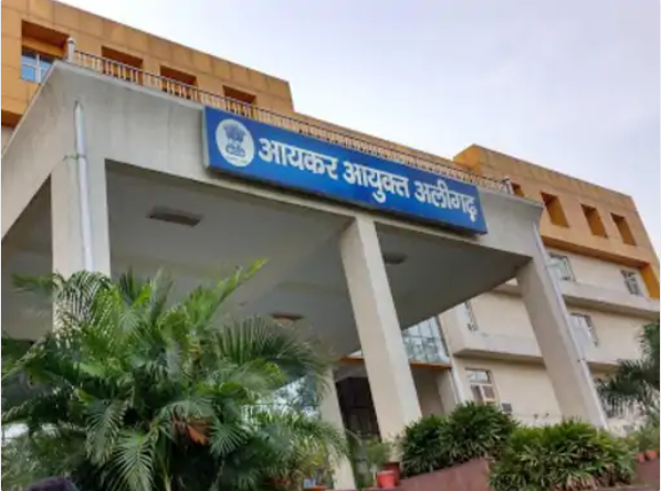 ईंट-भट्‌ठा चौकीदार को 2.25 करोड़ का आयकर नोटिस