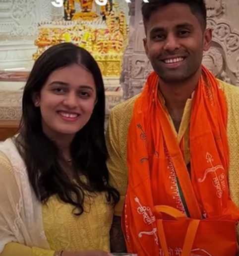 मैच से पहले मुंबई इंडियंस के खिलाड़ी पहुंचे अयोध्या