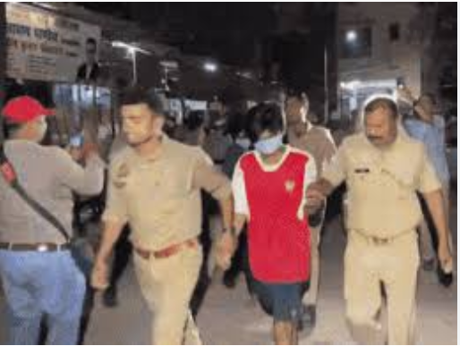 काशी गैंगरेप- आरोपियों के मोबाईल से मिली 546 लड़कियों के न्यूड वीडियो