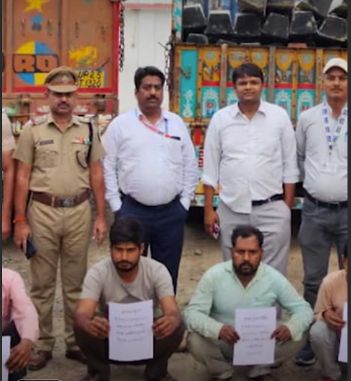लखनऊ: RPF ने मारा छापा, अफसरों ने की रेलवे में चोरी, 255 स्लीपर भरे 2 ट्रक जब्त