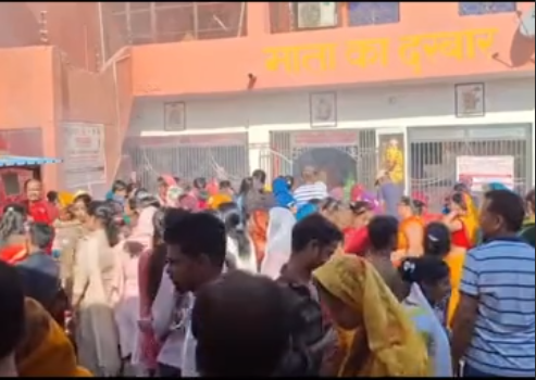 बदायूं: कन्याभोज और भंडारों का किया आयोजन