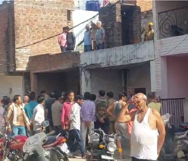 कानपुर में छत ढहने से युवक की मौत, 8 घंटे तक दबा रहा युवक