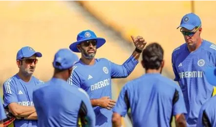 ड्रेसिंग रूम की बातें हुई लीक, बड़ी कार्रवाई