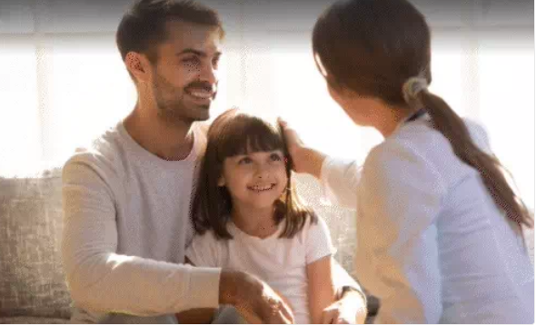 बच्चे के सफल भविष्य की नींव हैं पेरेंट्स सोशल स्किल्स