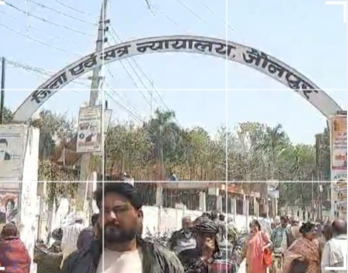 जौनपुर: बिजली विभाग के फर्जी अधिकारी बनकर 42 हजार की मांग