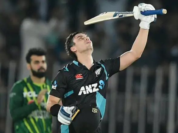 चापमैन NZ-PAK सीरीज के तीसरे वनडे से बाहर