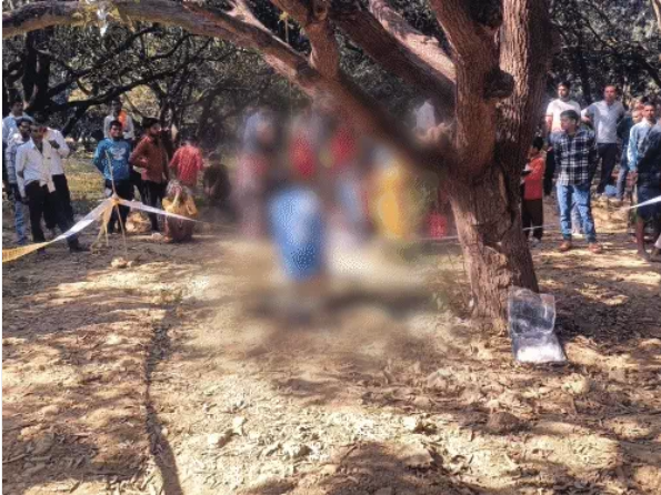 लखनऊ प्रॉपर्टी डीलर की हत्या, शव को पेड़ से लटकाया