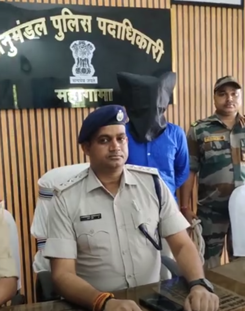 गोड्डा: फर्जी बैंक खोलकर लाखों की ठगी करने वाला आरोपी गिरफ्तार, 8 मामले उस पर हैं दर्ज