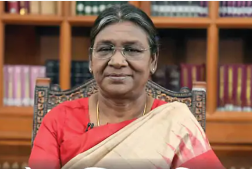 मदर्स डे पर देश की राष्ट्रपति ने मां के स्नेह और त्याग को स​मर्पित कर लिखा विशेष लेख