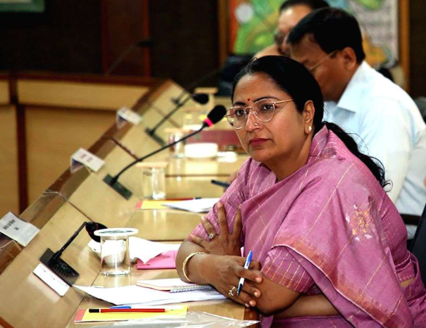 CM रेखा गुप्ता ने ली हाई लेवल मीटिंग, हुई अहम चर्चा