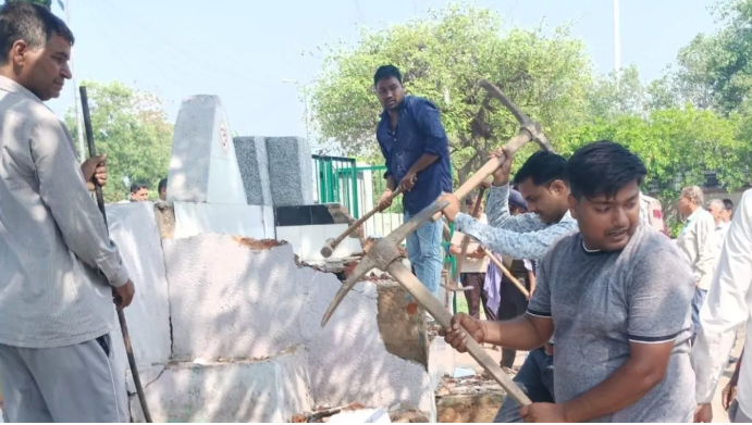 नगर निगम की अवैध निर्माण को लेकर जोरदार कार्रवाई, मचा हड़कंप