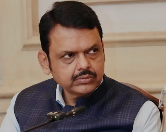 महाराष्ट्र में फिर छिड़ा भाषा पर संग्राम, सरकारी फरमान का हो रहा विरोध