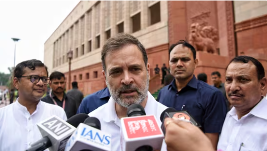 ट्रंप द्वारा भारत को ‘मृत अर्थव्यवस्था’ बताए जाने वाले बयान पर राहुल का समर्थन