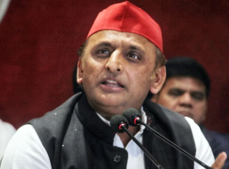 ओवर स्पीडिंग पर 8 लाख का चालान, भड़के Ex CM अखिलेश यादव