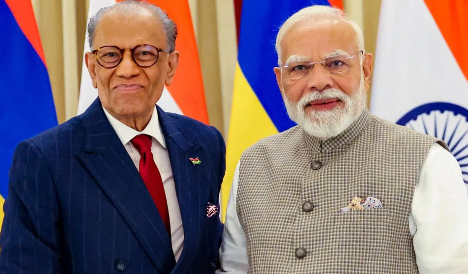 वाराणसी में पीएम मोदी और मॉरीशस के पीएम की मुलाकात, बोले- भारत और मॉरीशस सिर्फ साझेदार नहीं, एक परिवार हैं